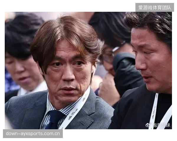 洪明甫公布26人大名单,旅欧球员构成绝对主力框架。 洪明甫公布26人大名单,旅欧球员构成绝对主力框架。
